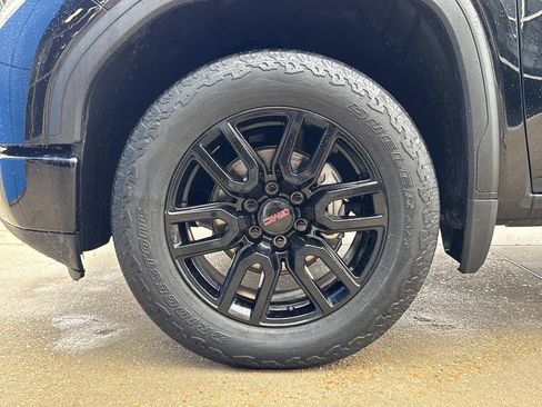 Used 2022 GMC Sierra 1500 Elevation AWD/4WD image 3