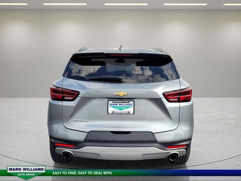 Used 2023 Chevrolet Blazer LT FWD image 5
