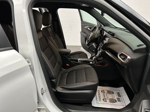 Used 2022 Chevrolet TrailBlazer RS w/ Technology Package AWD/4WD image 21