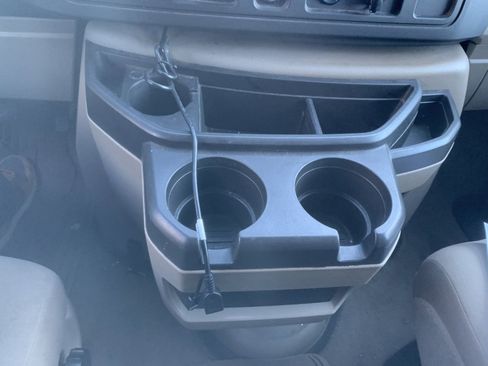 Used 2009 Ford E-350 and Econoline 350 Extended Wagon Super Duty image 24