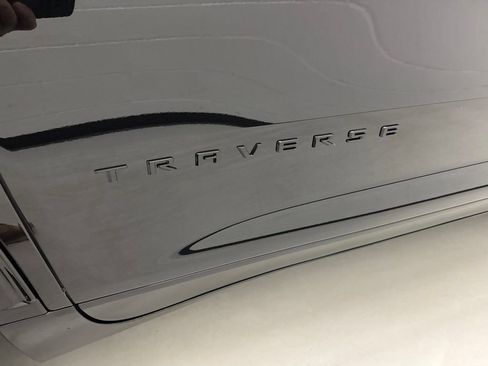 Used 2024 Chevrolet Traverse RS AWD/4WD image 16