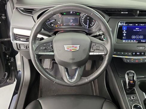 Used 2023 Cadillac XT4 Premium Luxury AWD/4WD image 16