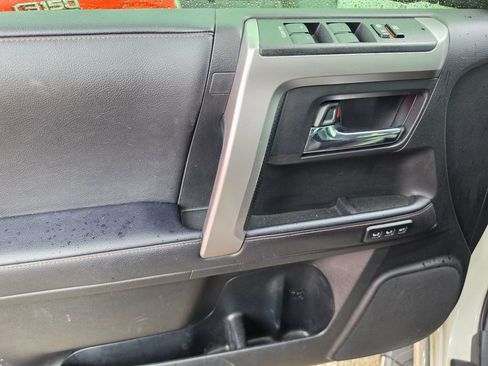 Used 2023 Toyota 4Runner Limited AWD/4WD image 5