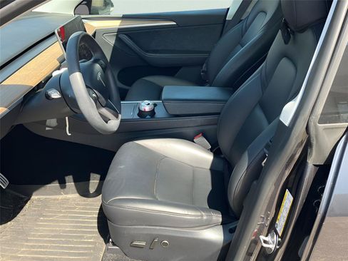 Used 2024 Tesla Model Y Performance AWD/4WD image 6