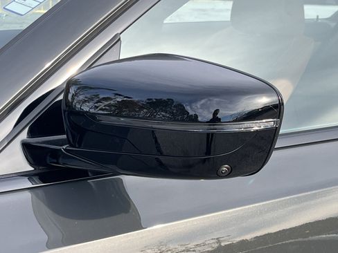 New 2026 BMW 330i Sedan w/ M Sport Package image 30