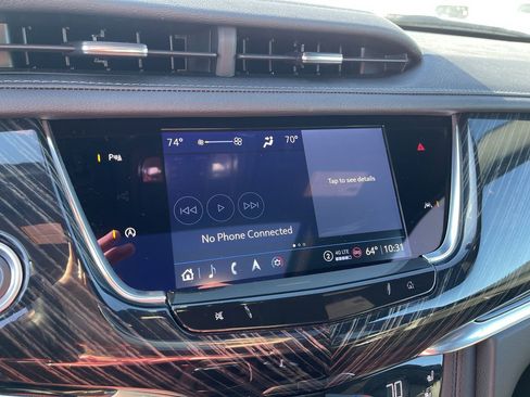 Used 2025 Cadillac XT6 Premium Luxury image 13