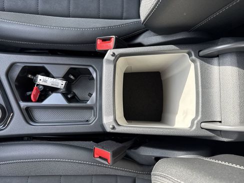 New 2026 Volkswagen Taos SE image 21