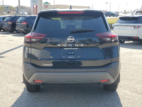 Certified 2022 Nissan Rogue S image 7