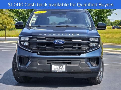 New 2025 Ford Expedition Max Active image 2