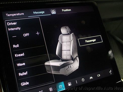 Used 2025 Cadillac Escalade ESV Sport Platinum w/ LPO, ONYX Package image 35