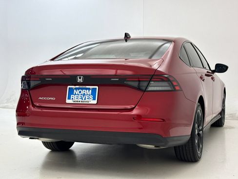 Used 2025 Honda Accord SE image 9