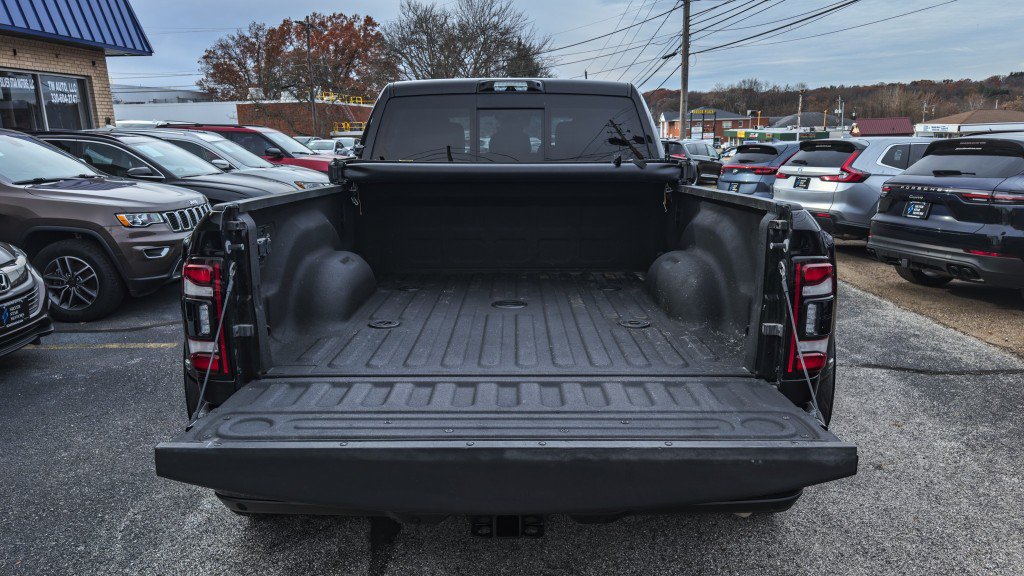 Used 2022 RAM 3500 Limited AWD/4WD image 12