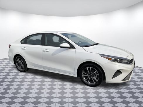 Used 2024 Kia Forte LXS FWD image 1