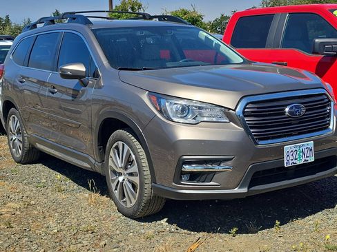 Used 2022 Subaru Ascent Limited AWD/4WD image 2