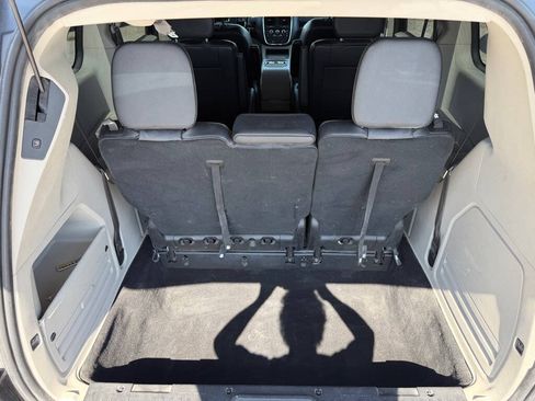 Used 2019 Dodge Grand Caravan SXT FWD image 26