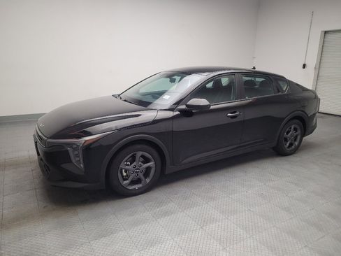 Used 2025 Kia K4 FWD image 2