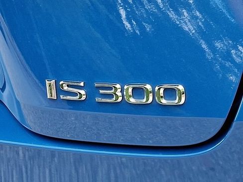 Used 2023 Lexus IS 300 w/ Comfort Package RWD image 35