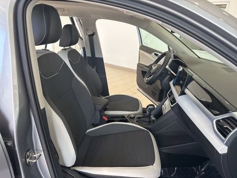 New 2025 Volkswagen Taos SE image 13