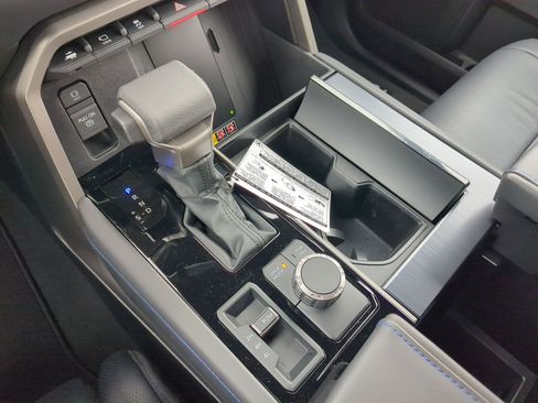 New 2026 Toyota Tundra Platinum AWD/4WD image 16