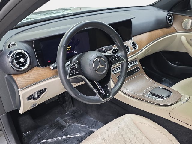 Used 2023 Mercedes-Benz E 350 4MATIC Sedan image 16