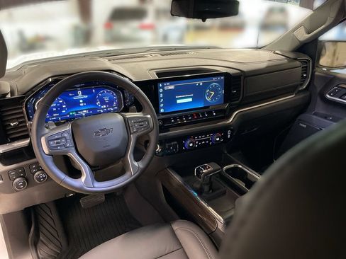 Used 2025 Chevrolet Silverado 1500 RST w/ RST All Star Premium Package AWD/4WD image 18
