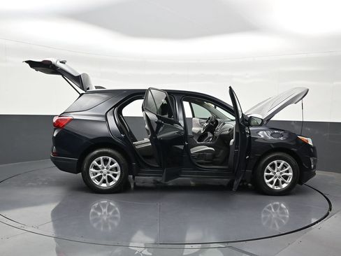 Used 2020 Chevrolet Equinox LS FWD image 35
