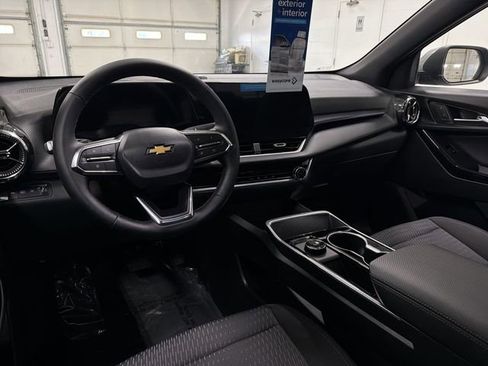 New 2026 Chevrolet Equinox LT w/ Safety and Technology Package AWD/4WD image 18