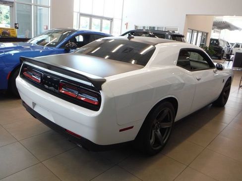 Used 2022 Dodge Challenger SRT Hellcat RWD image 16