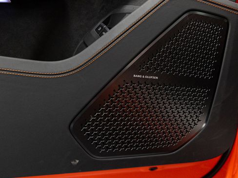 Used 2025 Lamborghini Urus SE image 20