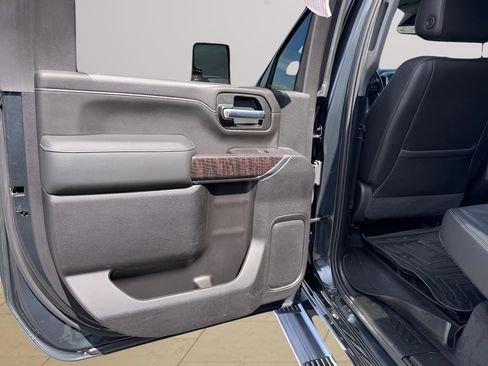 Used 2022 GMC Sierra 2500 Denali w/ Denali Ultimate Package image 37