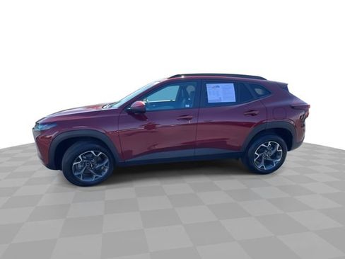 Certified 2024 Chevrolet Trax LT FWD image 5