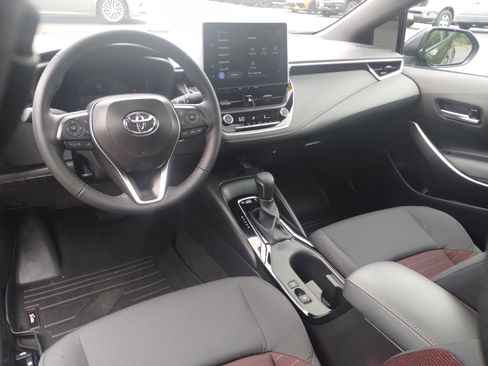Used 2025 Toyota Corolla SE image 17