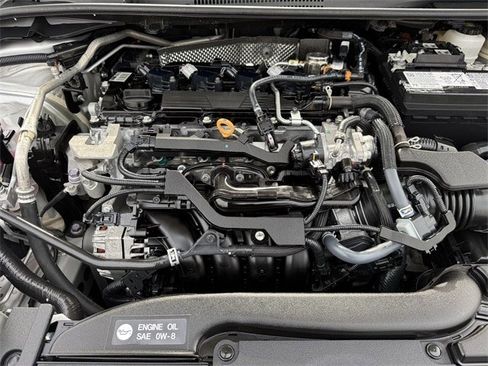 Used 2025 Toyota Corolla LE image 32