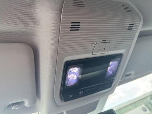 Certified 2025 Volkswagen Tiguan S FWD image 23