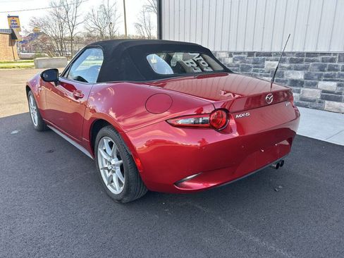 Used 2016 MAZDA MX-5 Miata Sport image 3