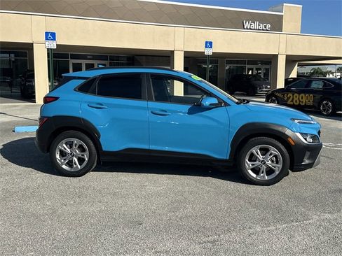 Certified 2022 Hyundai Kona SEL w/ Convenience Package image 5