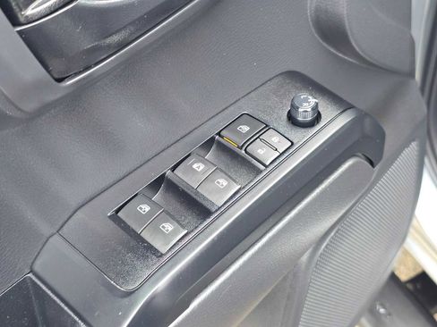 Certified 2023 Toyota Tacoma SR AWD/4WD image 20