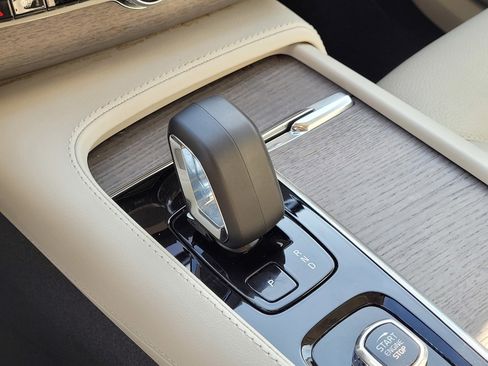 Certified 2023 Volvo XC90 T8 Plus w/ Protection Package Premier image 26