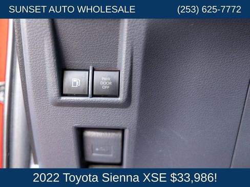 Used 2022 Toyota Sienna XSE FWD image 52