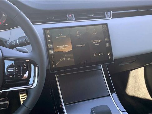 New 2026 Land Rover Range Rover Evoque Dynamic SE AWD/4WD image 6