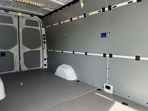 New 2025 Mercedes-Benz Sprinter 2500 image 8