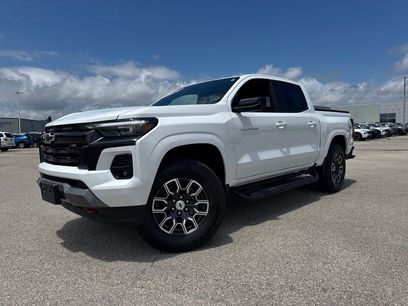 Used 2024 Chevrolet Colorado Z71 w/ Z71 Convenience Package 2