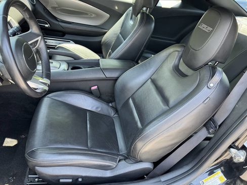 Used 2010 Chevrolet Camaro SS image 11