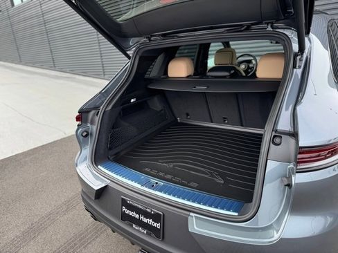 New 2026 Porsche Cayenne image 35