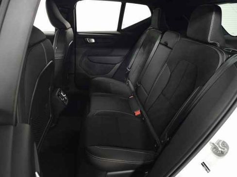 Certified 2025 Volvo XC40 B5 Plus image 34