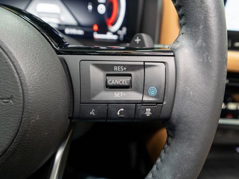 Used 2023 Nissan Rogue Platinum w/ Platinum Premium Package image 25