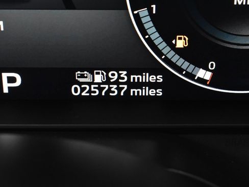 Used 2023 Mitsubishi Outlander SEL image 21