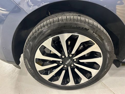 Used 2023 Lincoln Navigator Reserve image 8