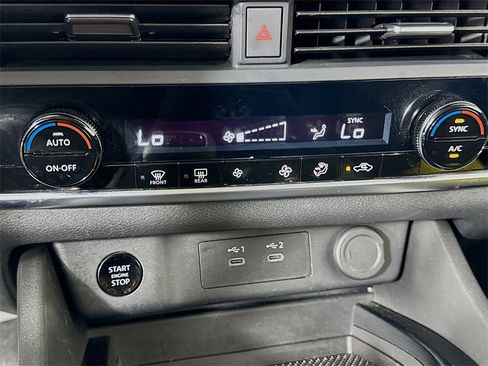 Used 2024 Nissan Rogue SV image 18