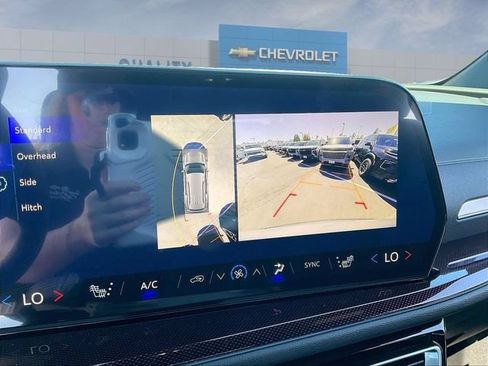 New 2026 Chevrolet Traverse Z71 w/ Driver Confidence Package AWD/4WD image 7